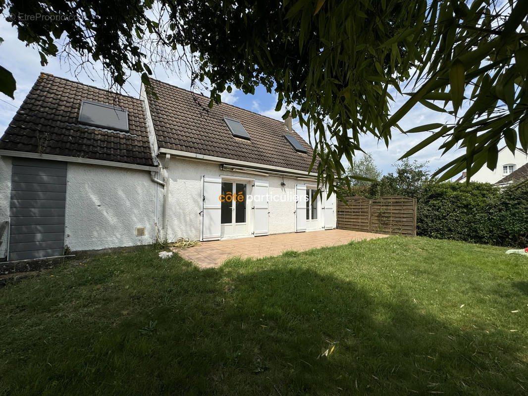 Maison à FLEURY-LES-AUBRAIS