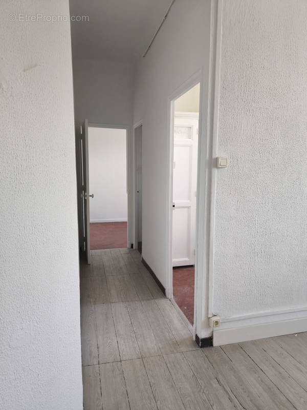 Appartement à MARSEILLE-4E