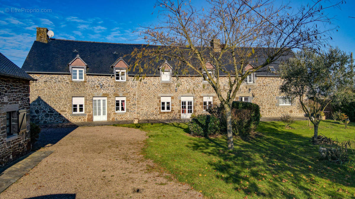 Maison à BAGUER-MORVAN