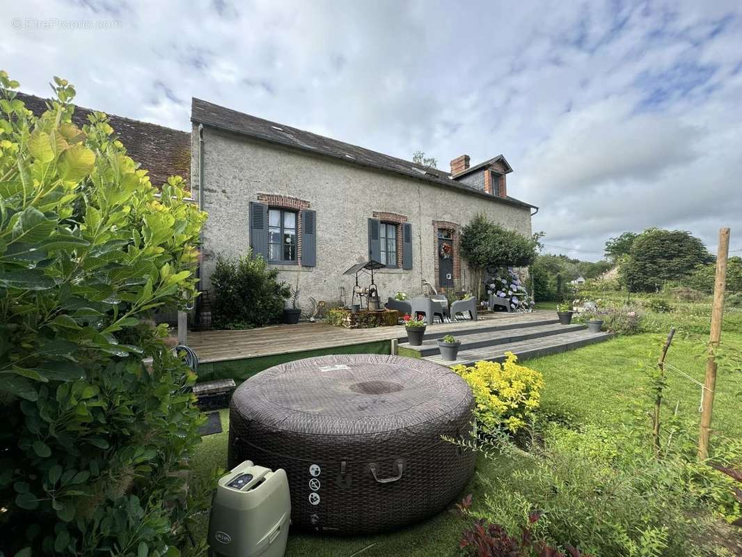 Maison à JOUAC