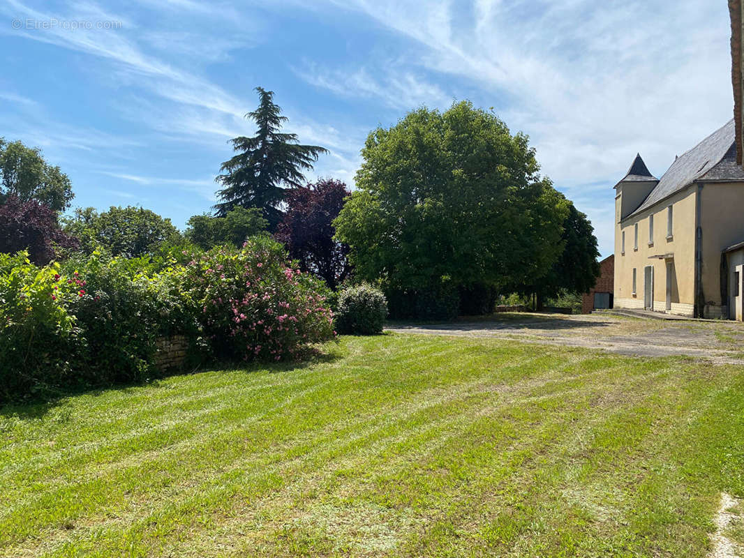 Maison à SAINT-MARTIAL-DE-NABIRAT