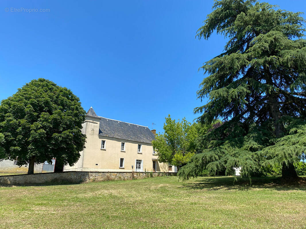 Maison à SAINT-MARTIAL-DE-NABIRAT