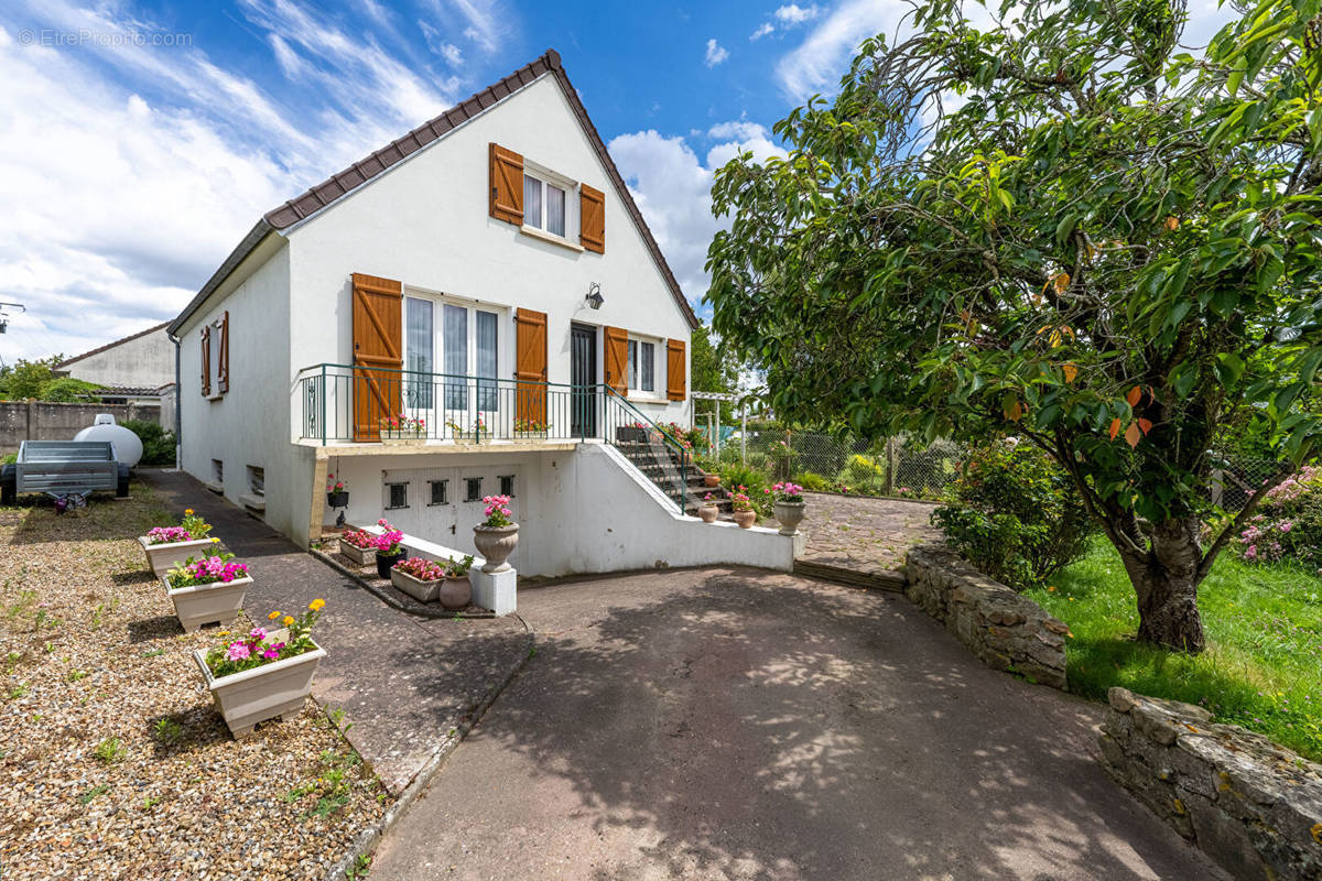 Maison à PONTOISE