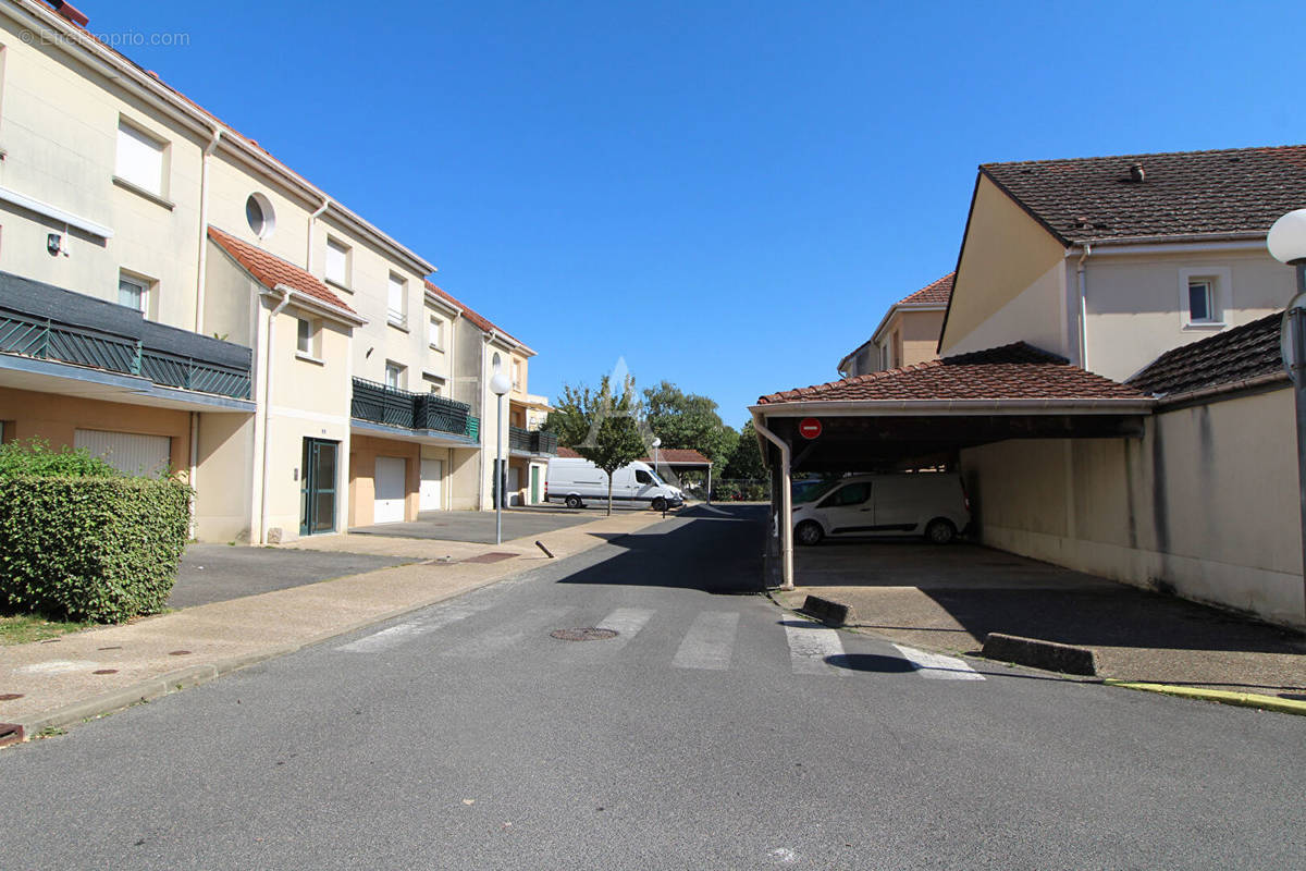 Appartement à ROISSY-EN-BRIE