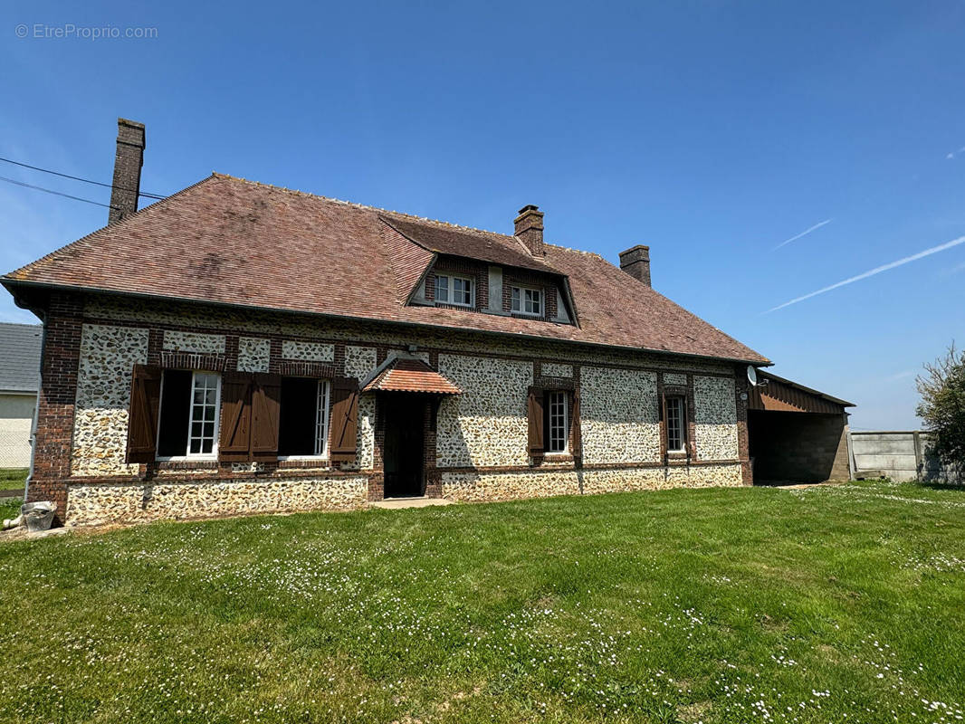 Maison à MARCILLY-LA-CAMPAGNE