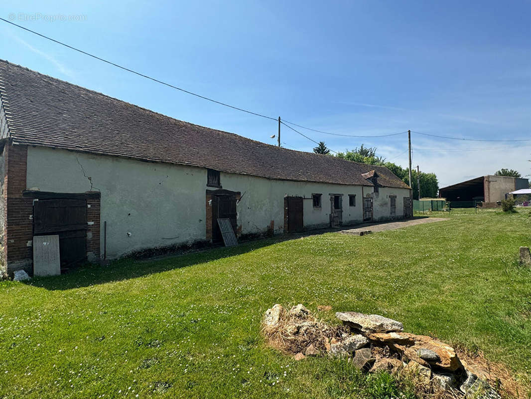 Maison à MARCILLY-LA-CAMPAGNE