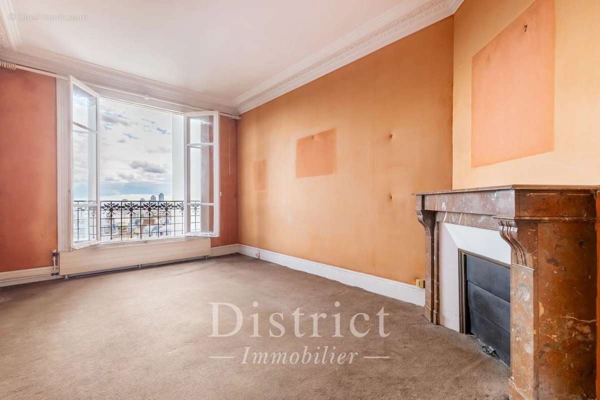 Appartement à PARIS-18E