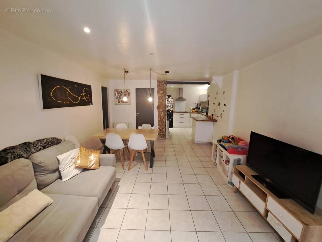 Appartement à ROUSSET