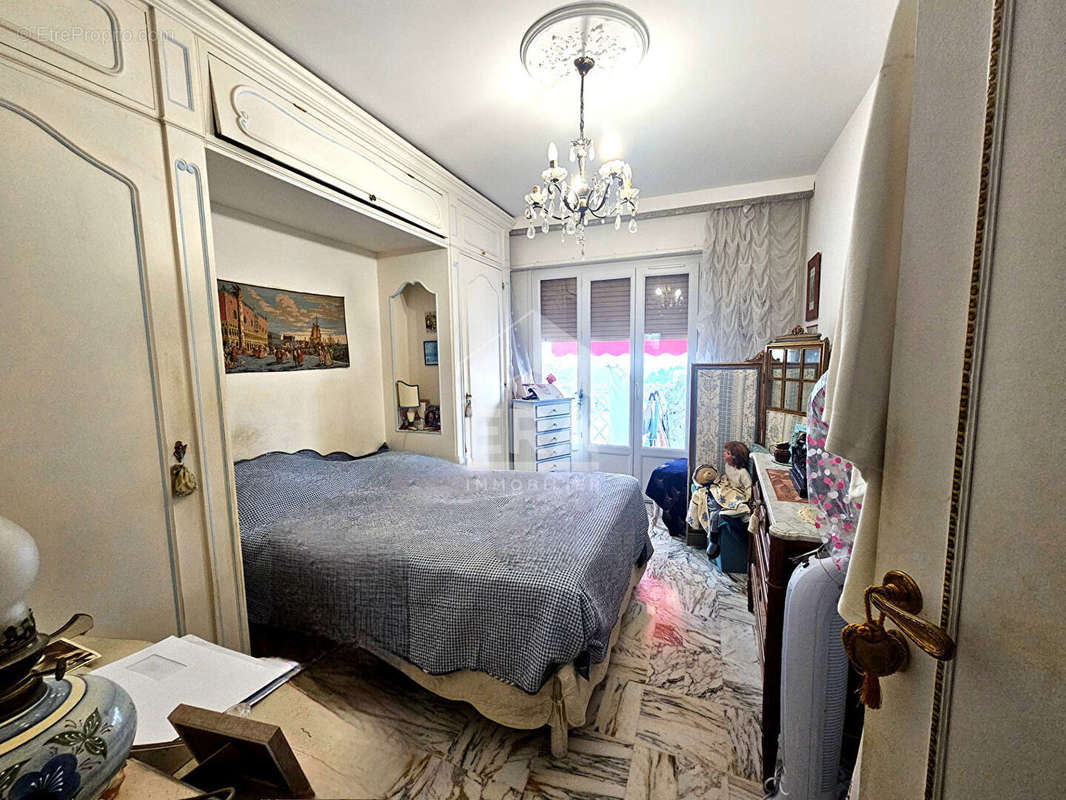 Appartement à VENCE