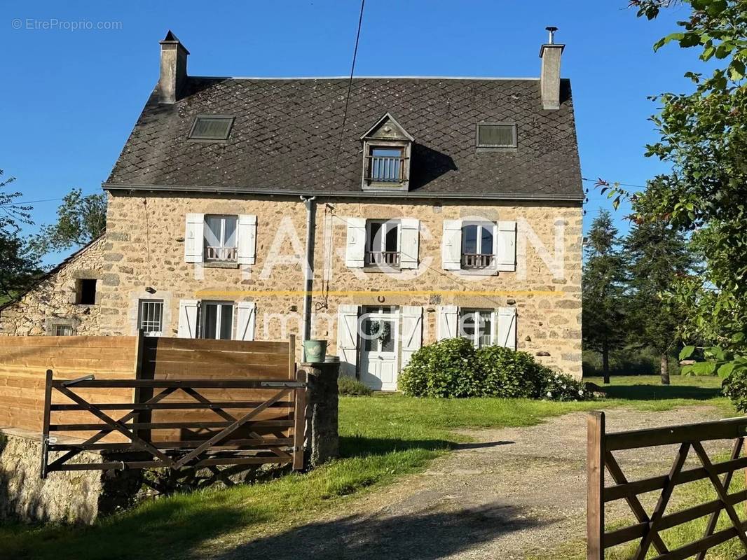 Maison à SAINT-AGNANT-DE-VERSILLAT