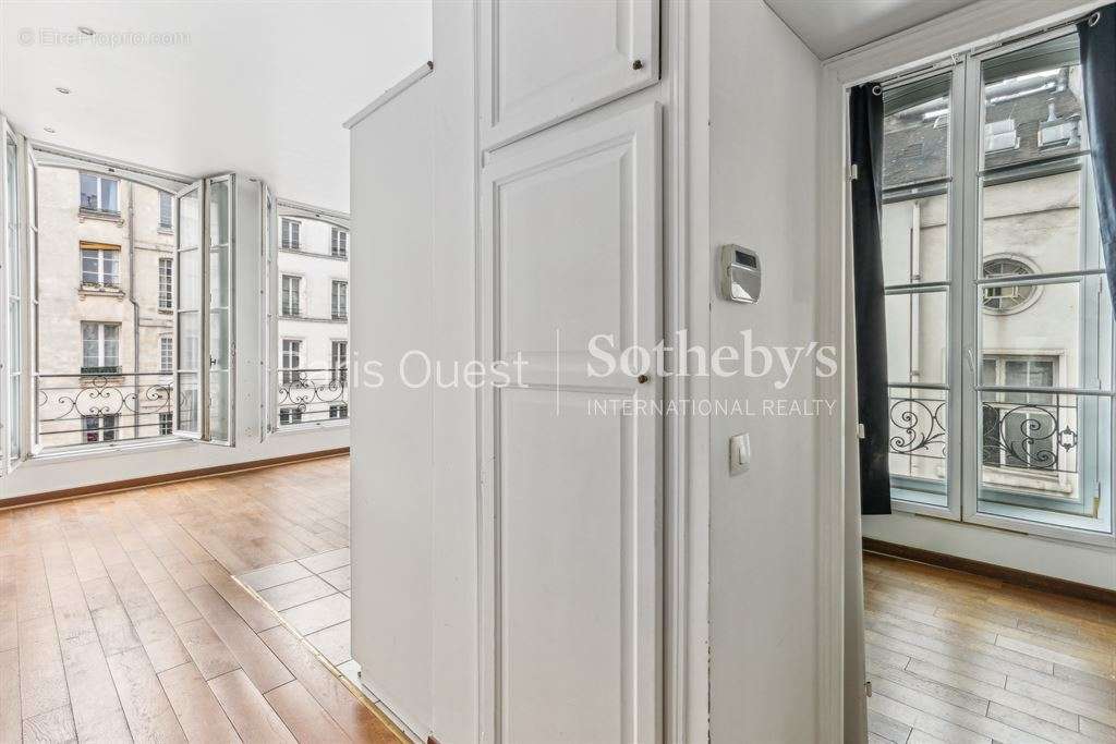 Appartement à PARIS-4E