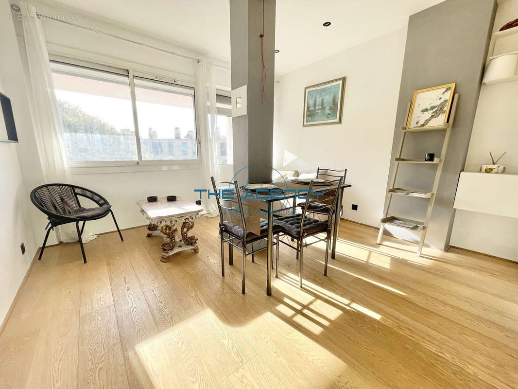 Appartement à MARSEILLE-2E