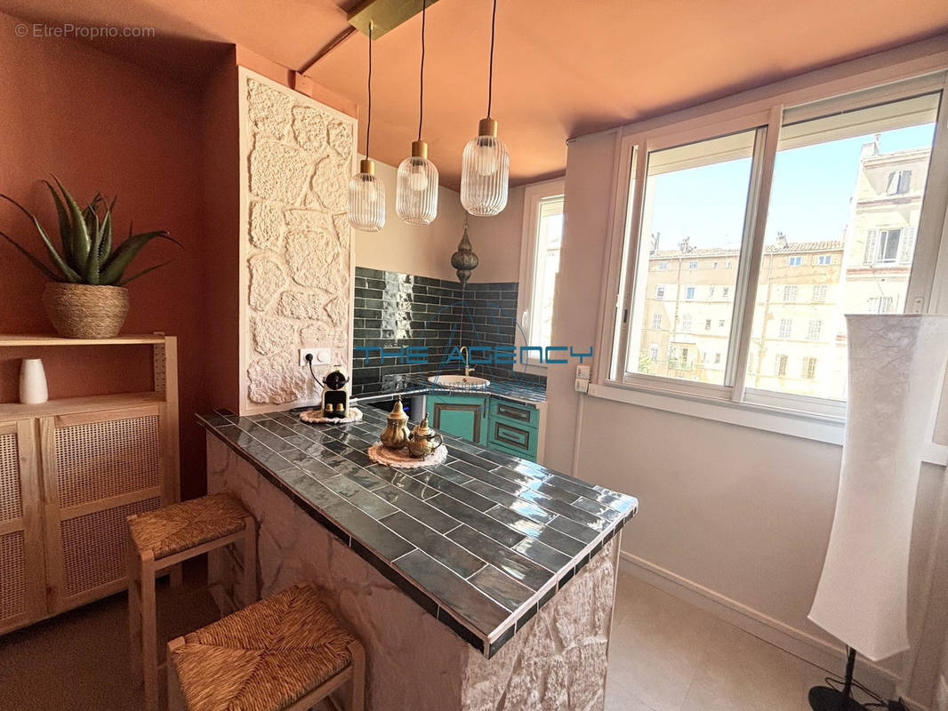 Appartement à MARSEILLE-6E