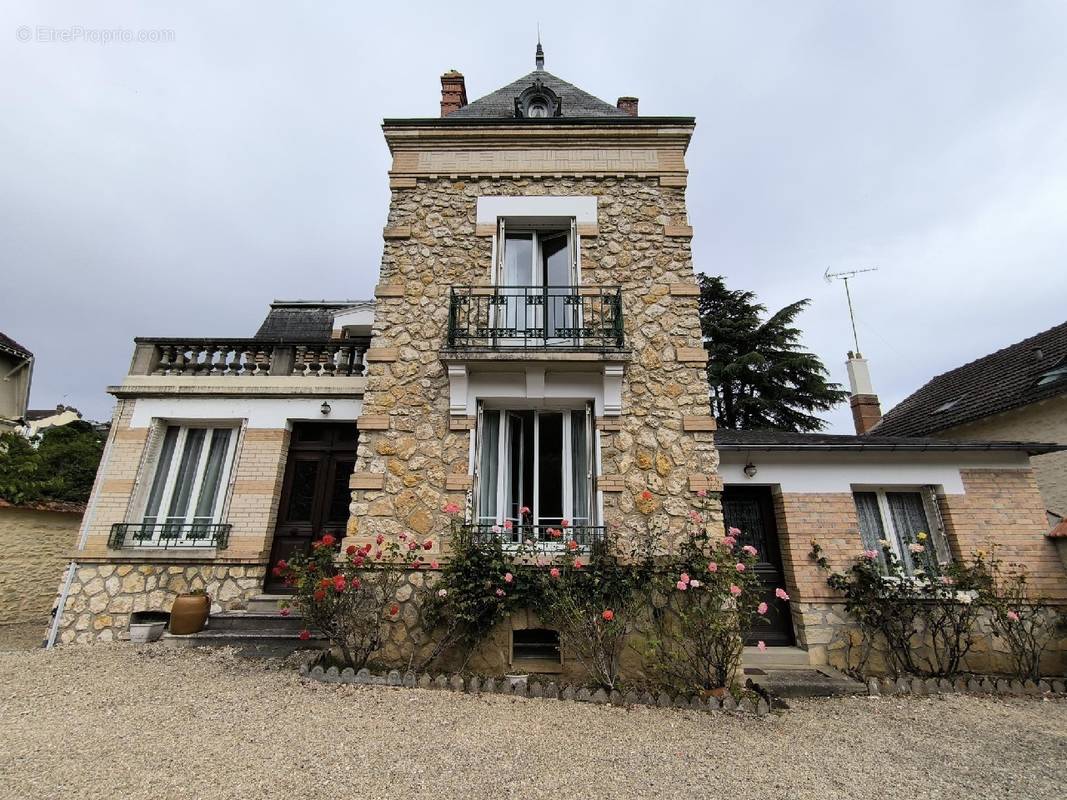 Maison à MALESHERBES