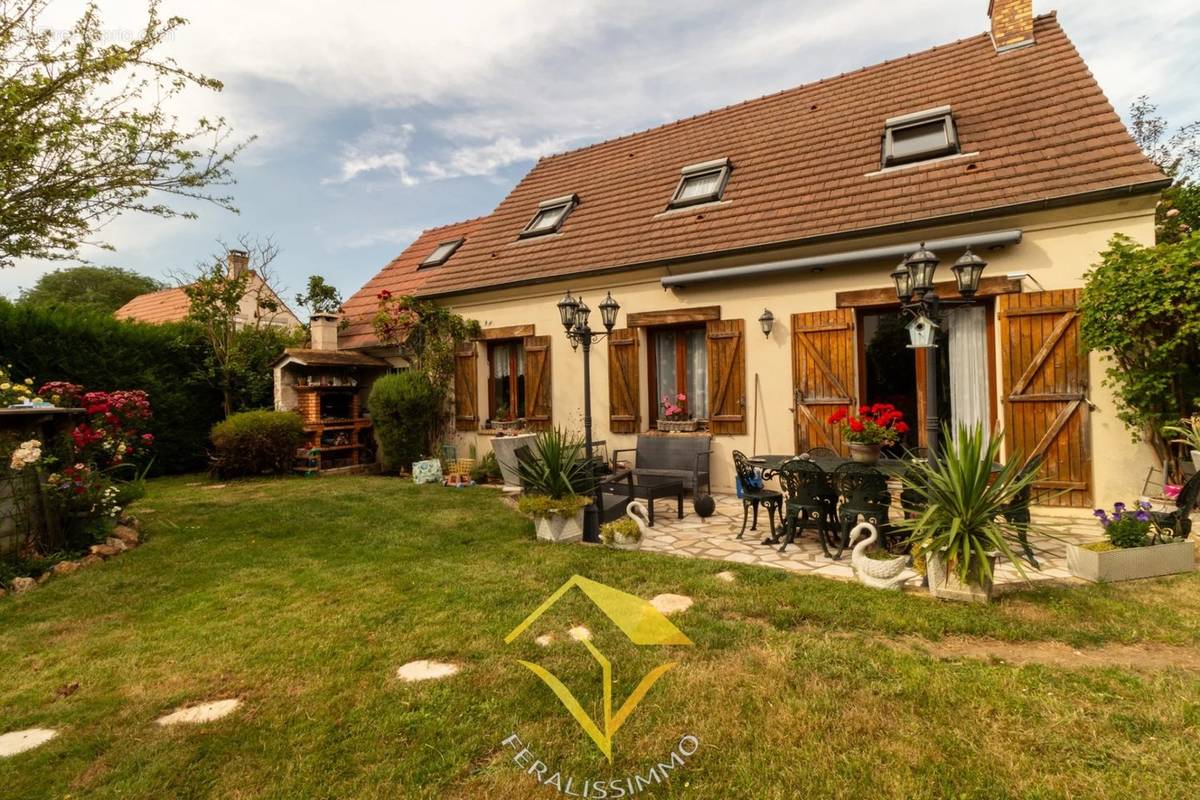 Maison à JOUY-LE-MOUTIER