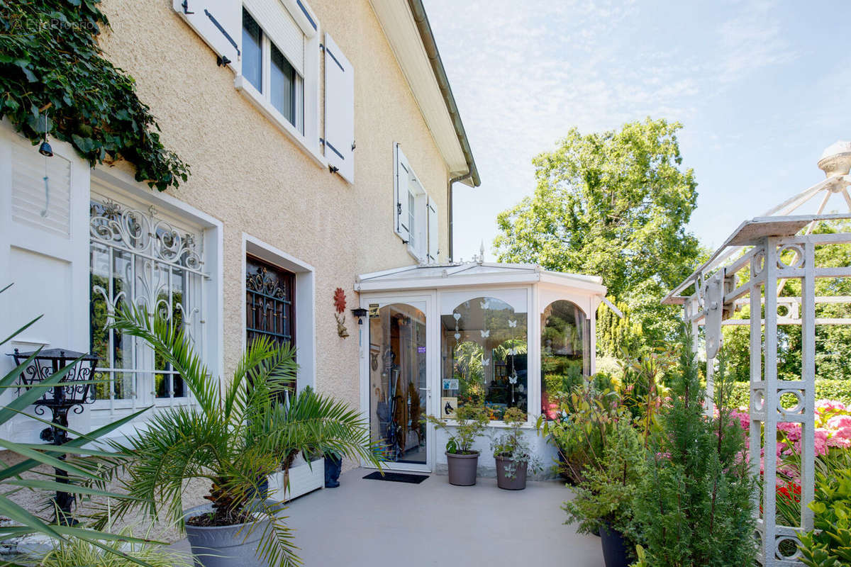 Maison à SAINT-CERGUES