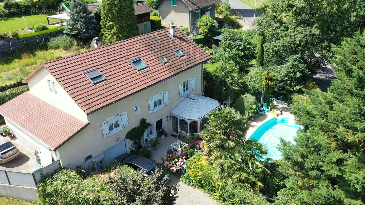 Maison à SAINT-CERGUES