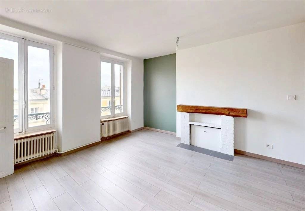 Appartement à VERSAILLES