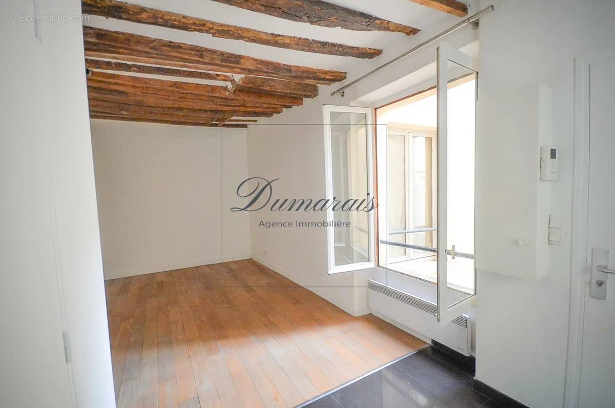 Appartement à PARIS-4E