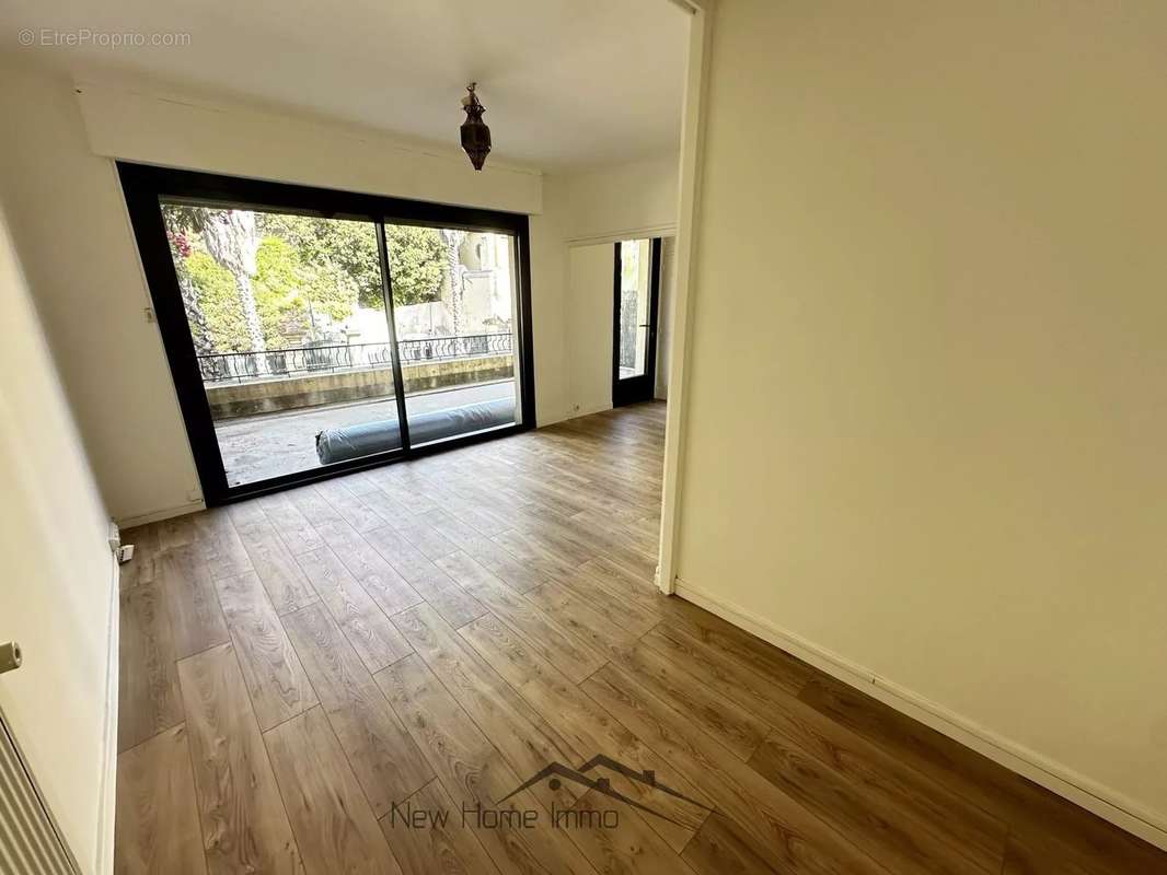 Appartement à MARSEILLE-7E