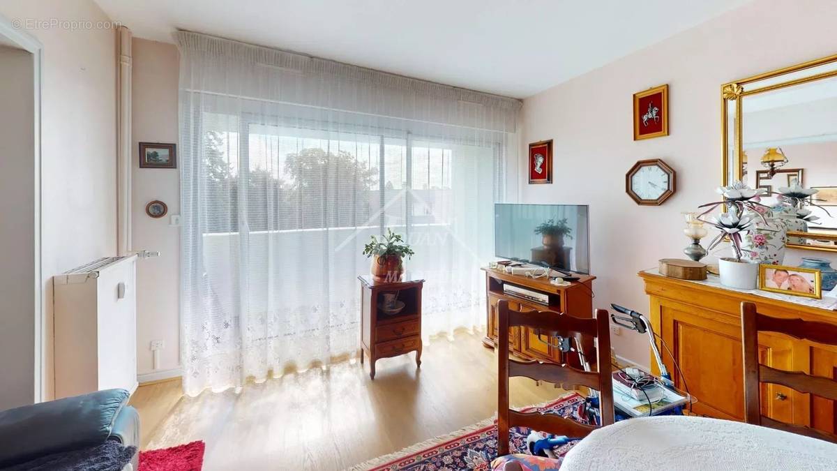 Appartement à TOULON-SUR-ALLIER