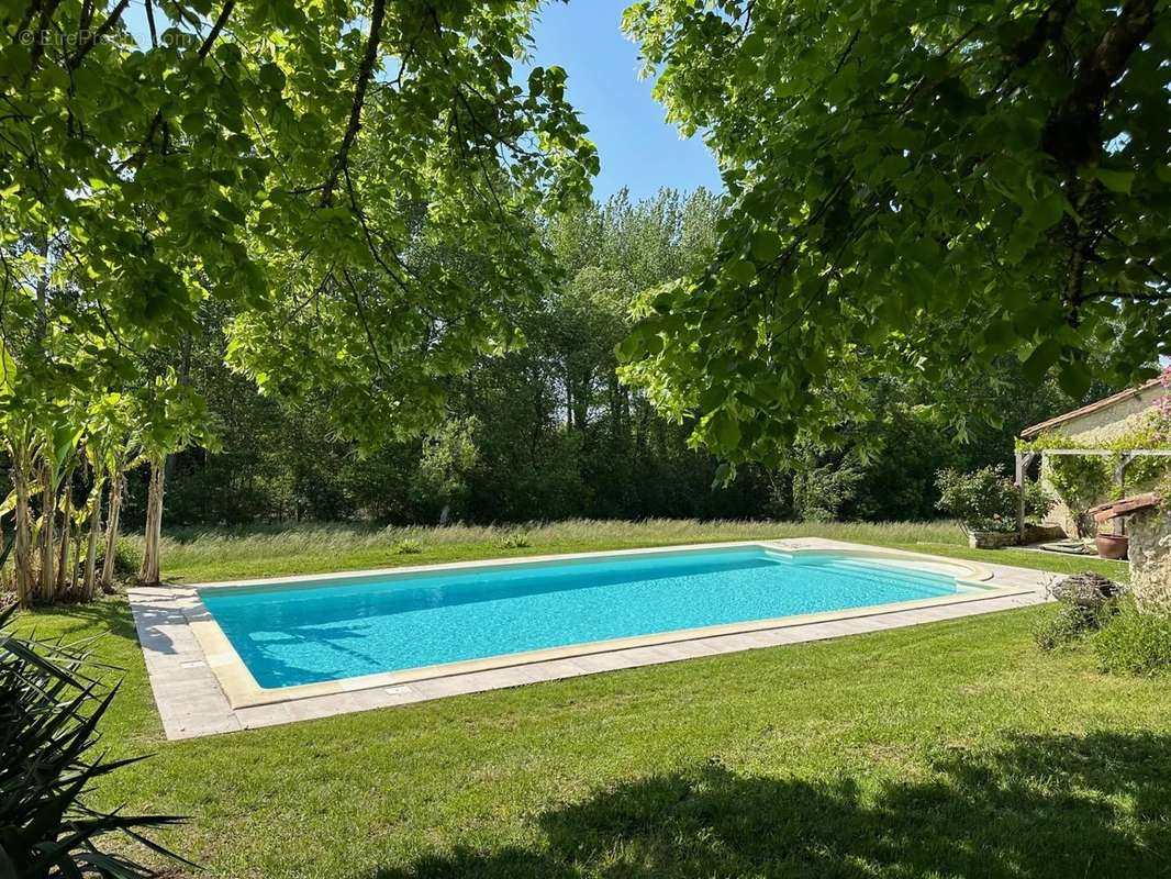 Maison à AUBETERRE-SUR-DRONNE