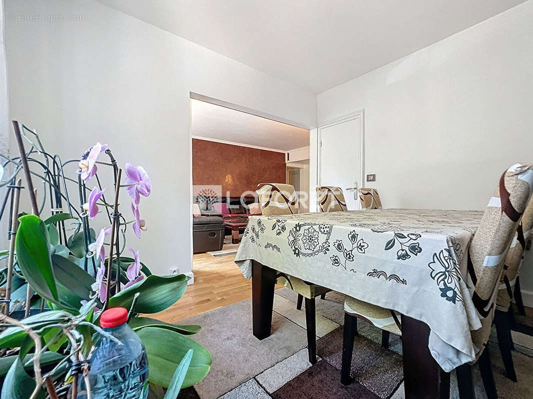 Appartement à CLICHY-SOUS-BOIS