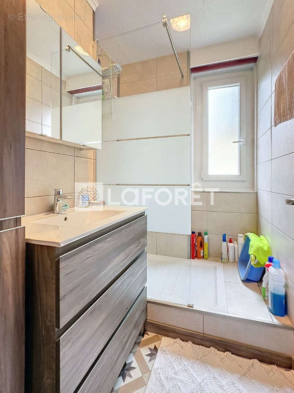 Appartement à CLICHY-SOUS-BOIS