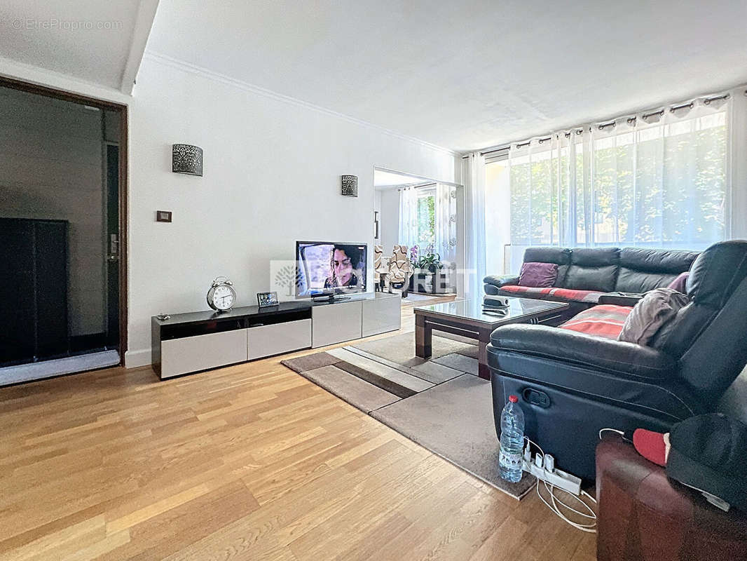 Appartement à CLICHY-SOUS-BOIS