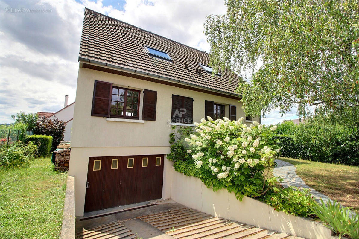 Maison à TRIEL-SUR-SEINE