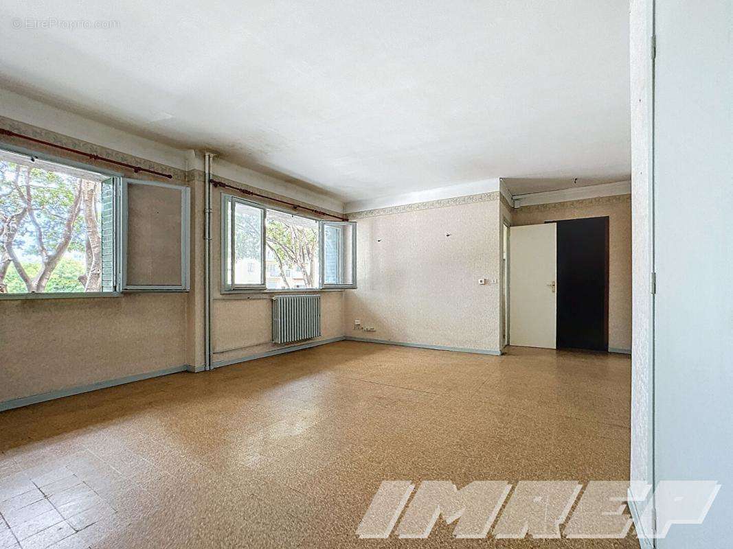 Appartement à MARSEILLE-8E