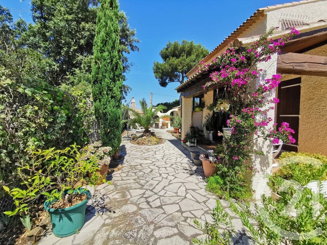 Maison à SIX-FOURS-LES-PLAGES