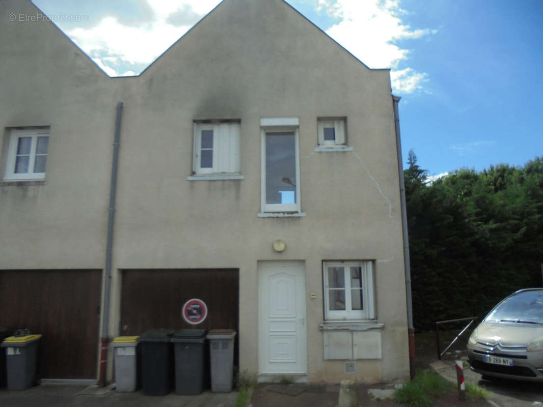 Maison à SAVIGNY-LE-TEMPLE