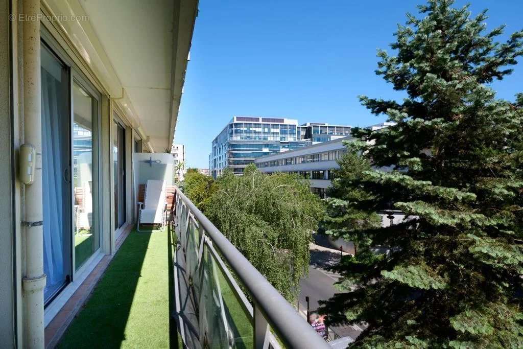 Appartement à LEVALLOIS-PERRET