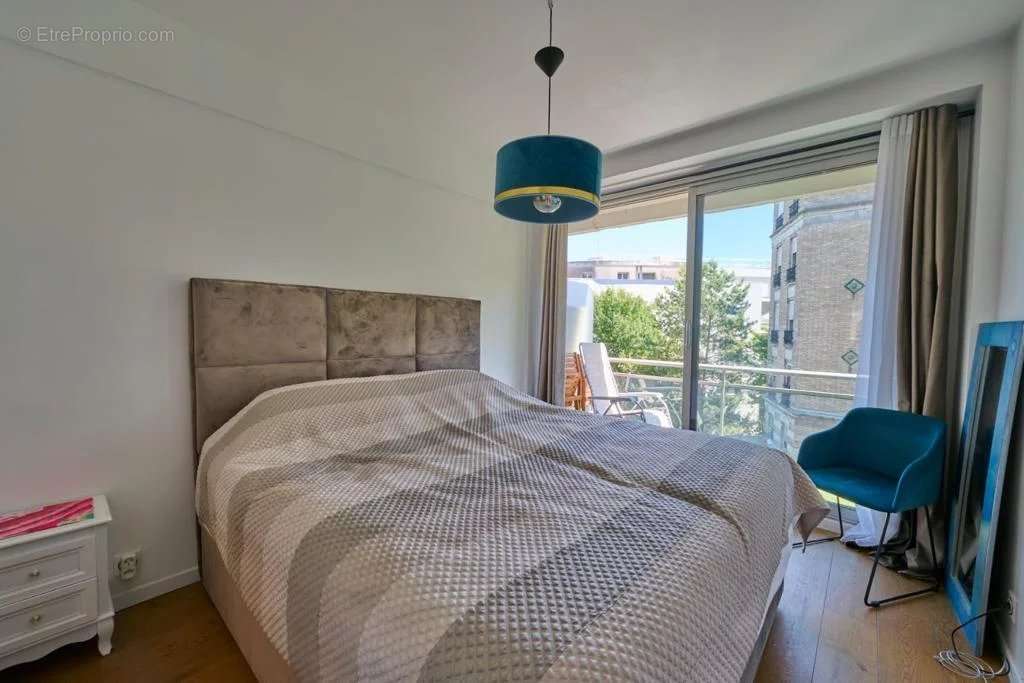 Appartement à LEVALLOIS-PERRET