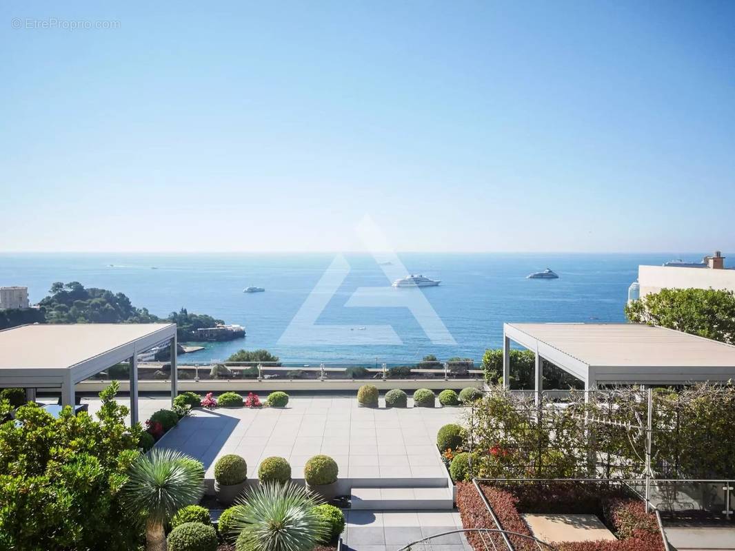 Appartement à ROQUEBRUNE-CAP-MARTIN