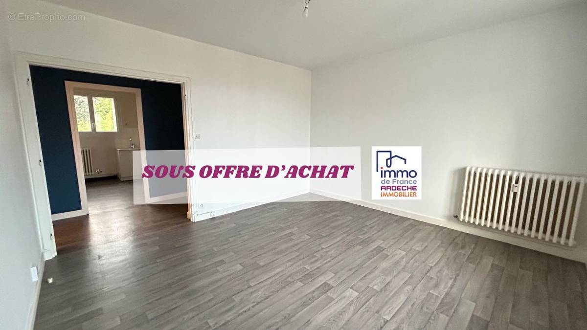 Appartement à PRIVAS