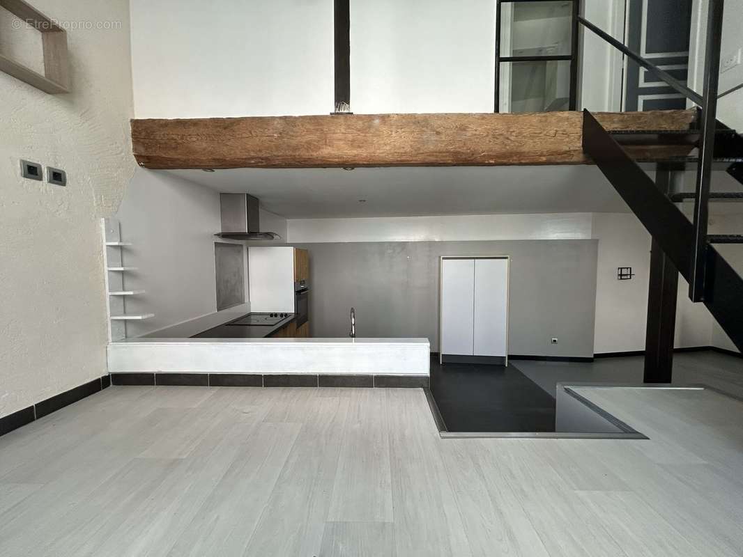 Appartement à PRIVAS