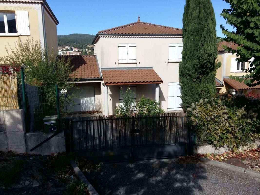 Maison à PRIVAS