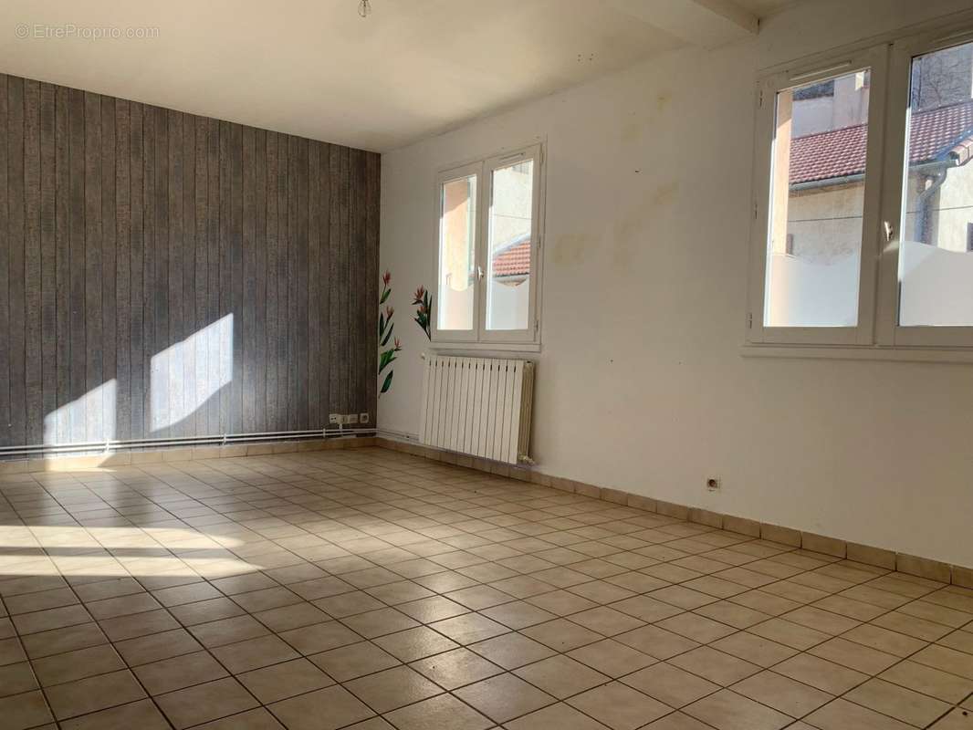 Appartement à ROMANS-SUR-ISERE