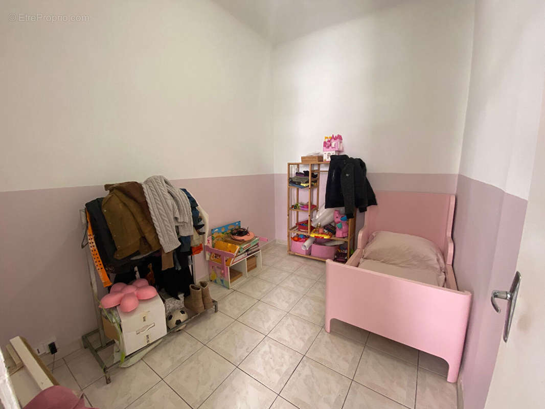 Appartement à MARSEILLE-3E