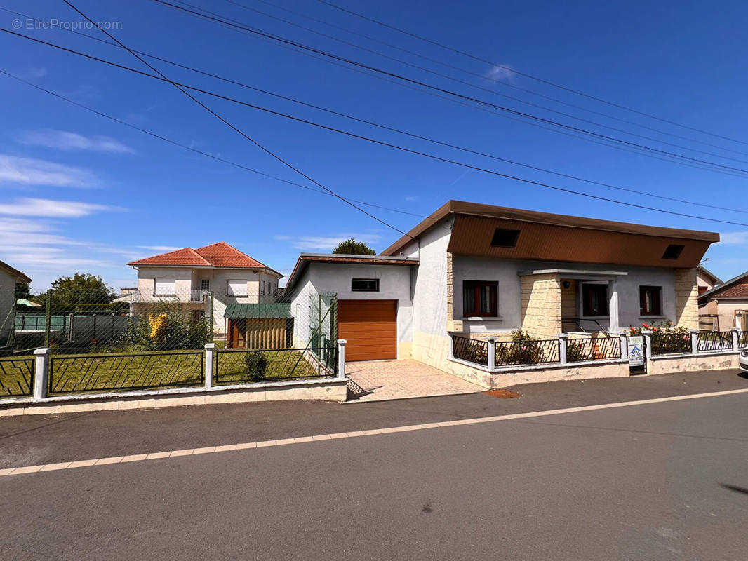 Maison à DAMELEVIERES