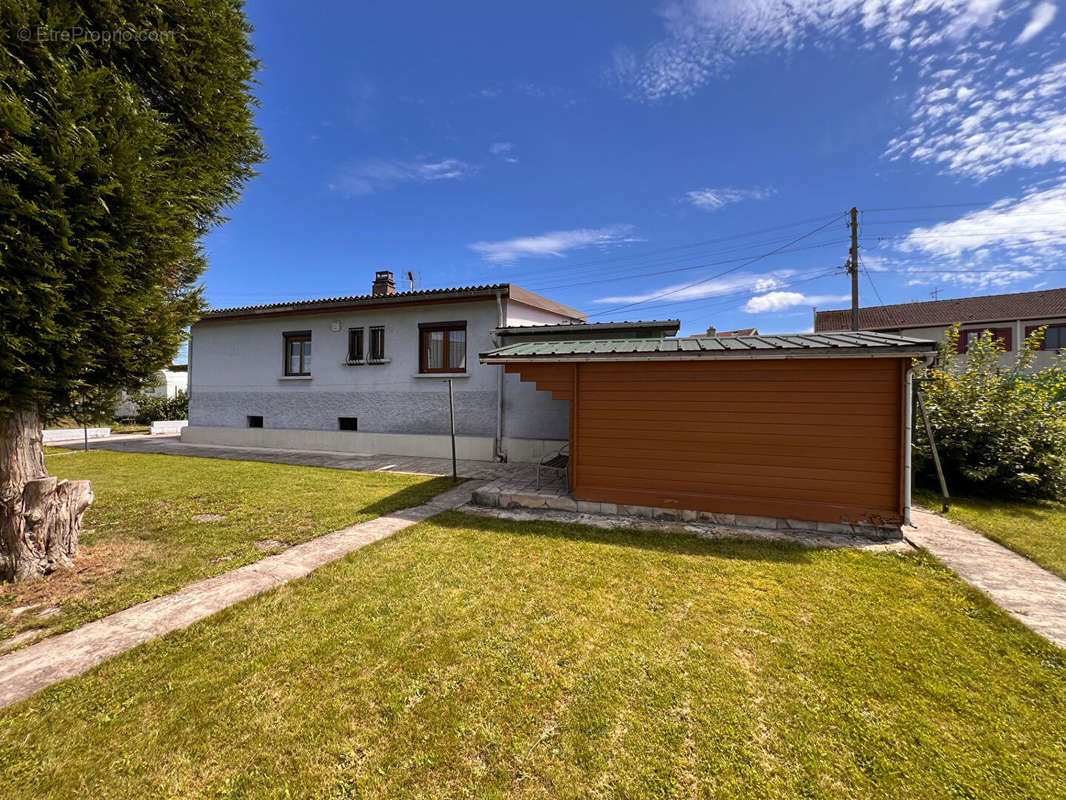 Maison à DAMELEVIERES