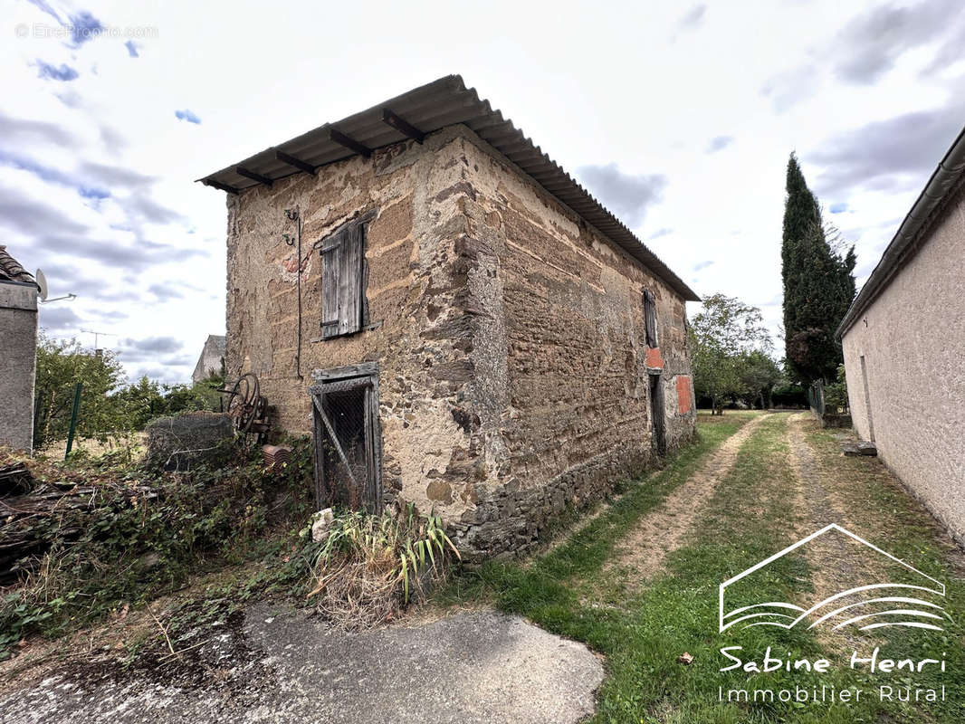 Maison à MIRANDOL-BOURGNOUNAC