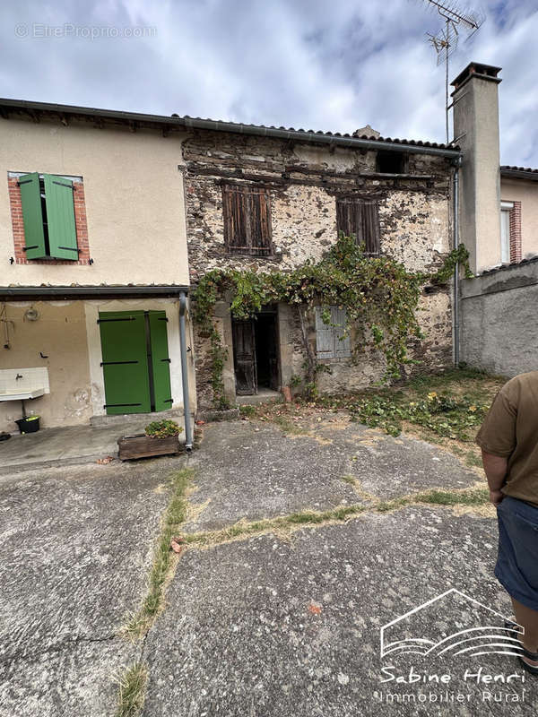 Maison à MIRANDOL-BOURGNOUNAC