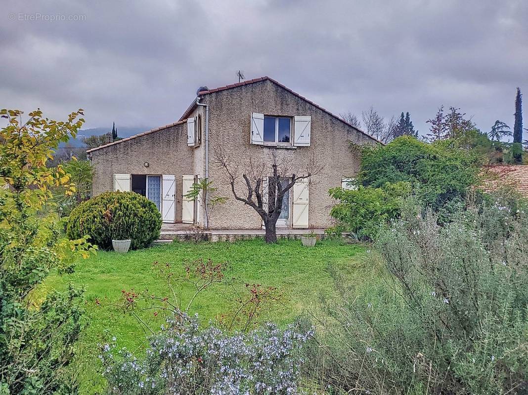 Maison à LA TOUR-SUR-ORB