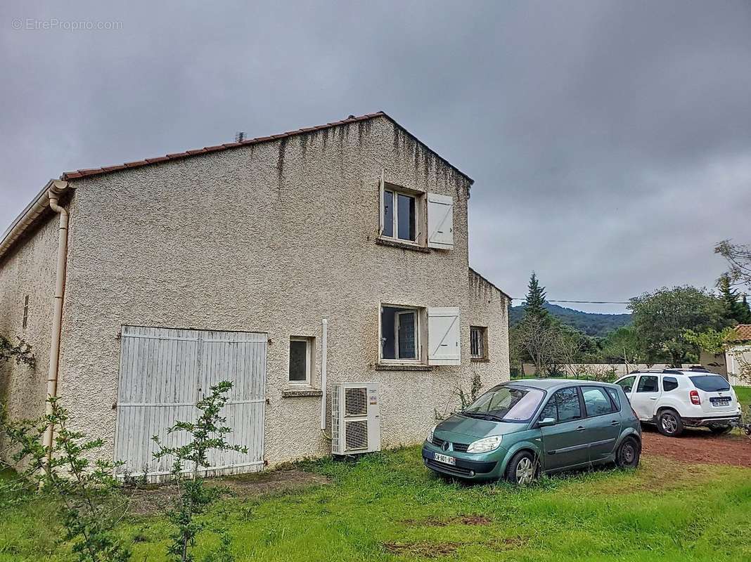 Maison à LA TOUR-SUR-ORB