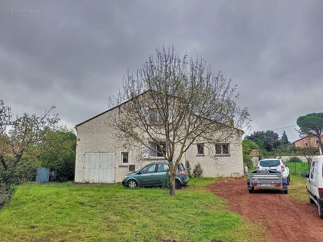 Maison à LA TOUR-SUR-ORB