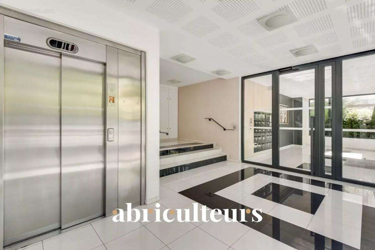 Appartement à AUBERVILLIERS