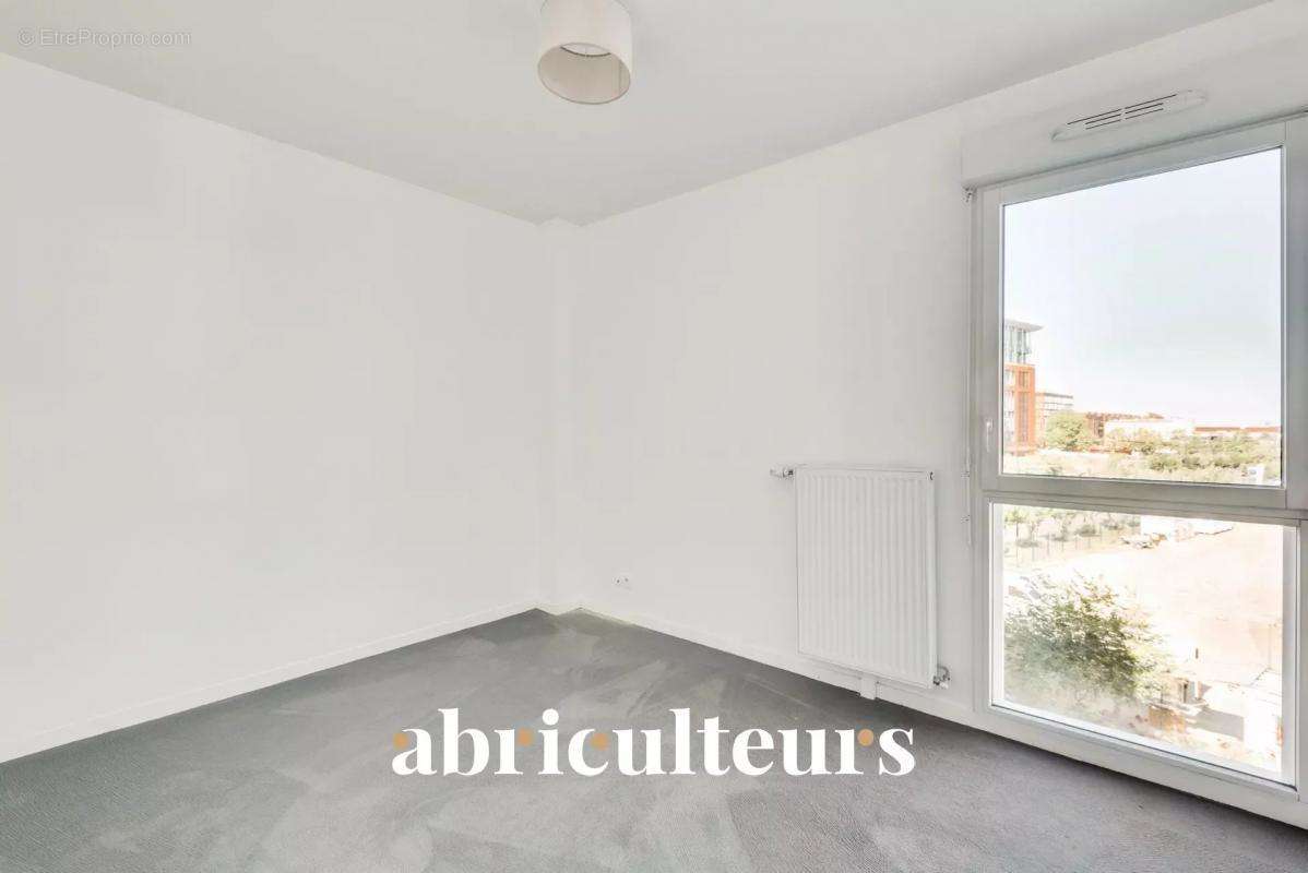 Appartement à AUBERVILLIERS